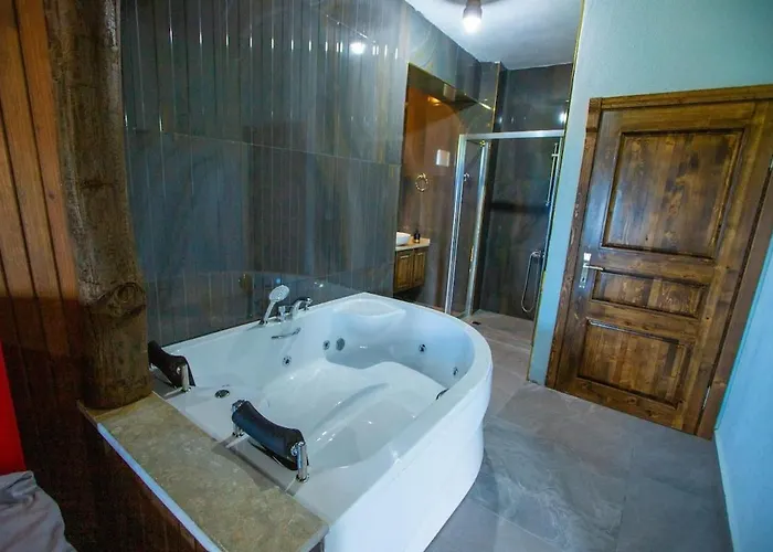 Y1 With Hot Pool, Jacuzzi , Sauna - Villa Sapanca